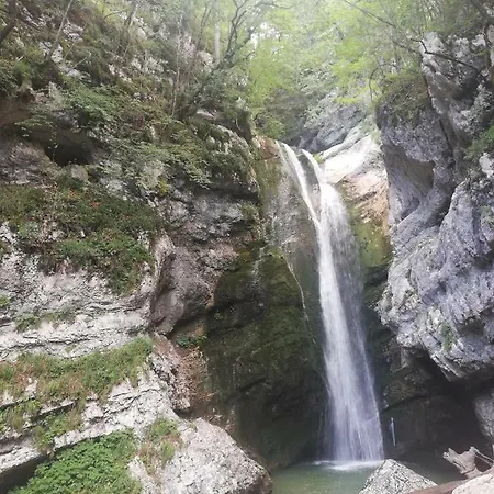 Διαμέρισμα Ana *